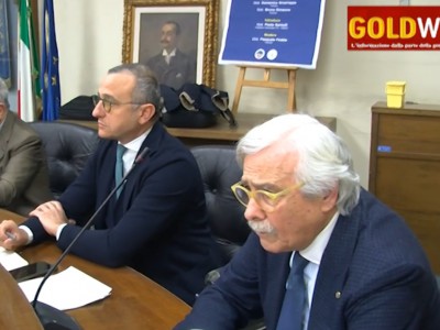 Video. Aversa. Sala Consiliare gremita per l'incontro sul referendum (le ragioni del SI') organizzato dall'Osservatorio Politico-Sociale Libero