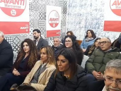 Video. Marcianise al voto. Inaugurazione sede 'Avanti Marcianise'. Chi c'era ma tante persone fuori la sede