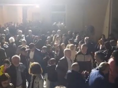Video. Portico al voto. Grandissima folla per la presentazione di G. Oliviero Sindaco e della lista 'Avanti Portico per Sempre'