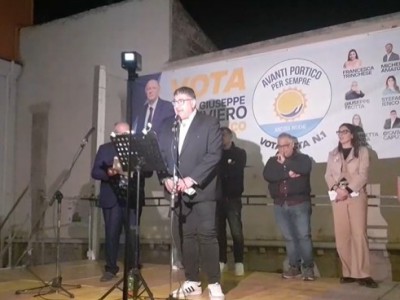 Video. Comizio Avanti Portico per sempre. Parla il candidato Consigliere Giovanni Caputo 