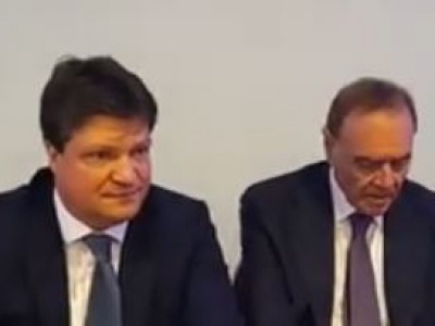 Video. Gricignano A. Amministrative 2026. 'Noi di Centro' sempre pi� in ascesa grazie a De Rosa. Fiume di persone per Clemente Mastella. Chi c'era