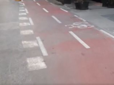 Video. Caserta. Cos� le piste ciclabili sono pericolose per l'incolumit� dei ciclisti, dei pedoni e