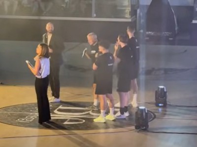 Video. Basket A2. Presentazione Juve. Lardo ai fans: 