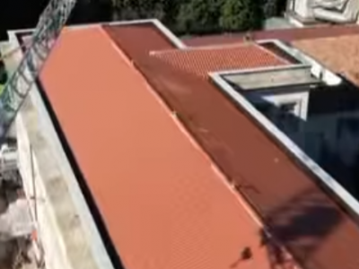Video. Caserta. Le immagini del tetto della scuola 'De Amicis' appena ristrutturato